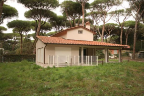 Villetta a 300 m dal mare con giardino e posto auto